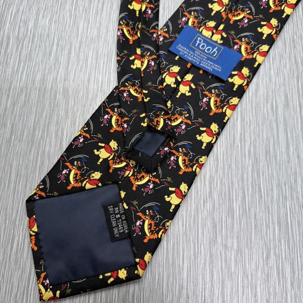 Vintage 90s Disney‎ Winnie the Pooh Tigger Piglet Novelty Character Tie